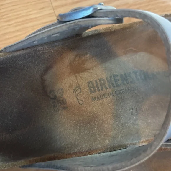 Birkenstock Silver Metallic Thong Toe / Slip On Sandals Size 39 - Picture 7 of 7